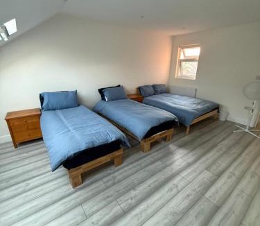 Leyton House | Stylish Rooms with shared bathroom & Kitchen in Leyton