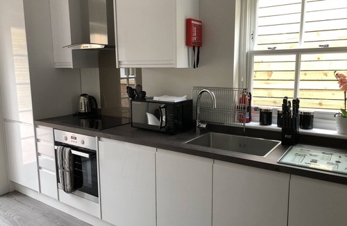 St Albans Apartment | ✨ Stylish St Albans 2 Bedroom — Perfect for Business, Families & Relocation ✨