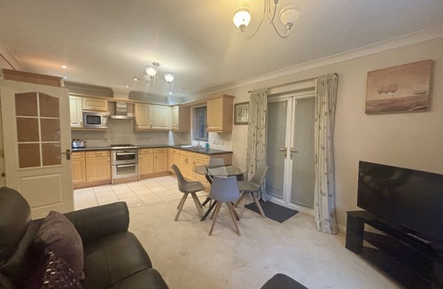 Bracknell Apartment | Stylish Two Bedroom Apartment in Bracknell