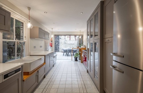Cambridge House | Stylish Victorian Home Nr Cambridge Station