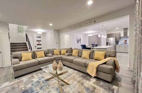 Maple Valley House | Stylish Villa: Newly built graceful house