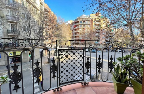 La Nova Esquerra de l'Eixample Apartment | Suite Miro Eixample Barcelona