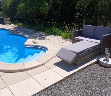 Magnac-Laval Bed & Breakfast | Sunset House Chambres de Hotes