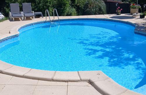 Magnac-Laval Bed & Breakfast | Sunset House Chambres de Hotes