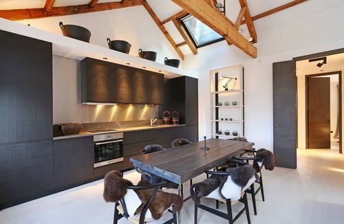 Brompton & Hans Town Apartment | Super Premium - Cadogan Square 3 Bedroom Apartment