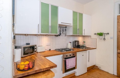 West End Apartment | Superb 1 Bed Flat in Traditional Victorian Building - Pass the Keys