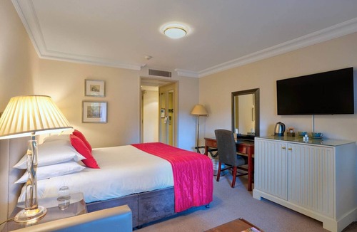 Box Hill Hotel | Superior Double Room