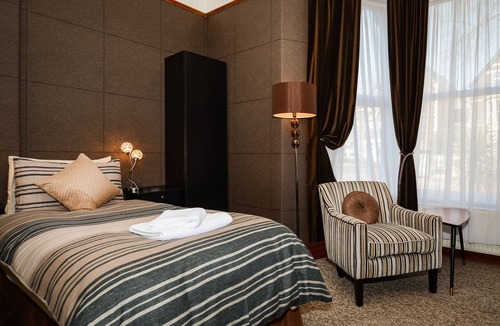 Adamsdown House | Tanes Hotel