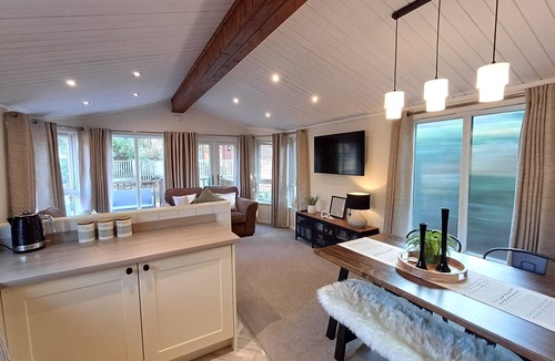 Troutbeck Bridge Cabin | Tarn End Lodge - a holiday lodge that sleeps 4 guests in 2 bedrooms