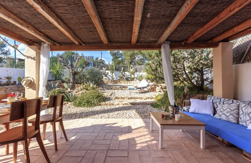 Es Pujols House | Tasteful house, 2 double rooms, 2 bathrooms, large terrace, garden with outdoor shower,