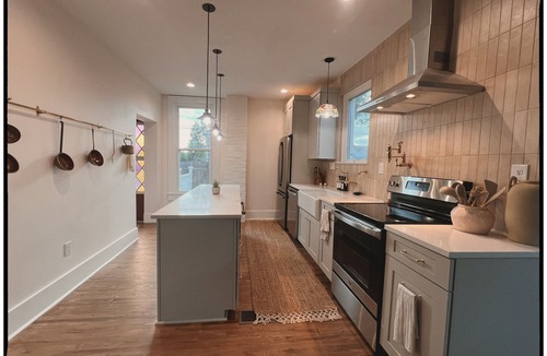 Taylor Bed & Breakfast | Thames Home