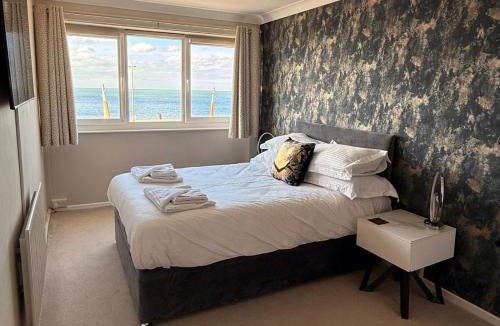 Thornton-Cleveleys House | The Beachcomber - seafront, free parking, free wifi