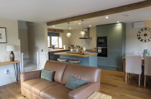 Defford House | The Cartshed