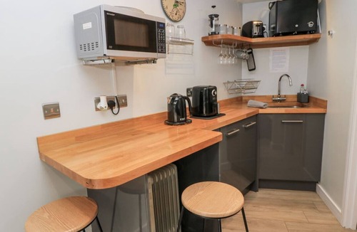 Cannards Grave House | The Chill Garden Room, Shepton Mallet
