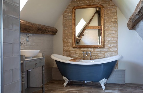 Shipton Oliffe Hotel | The Frogmill