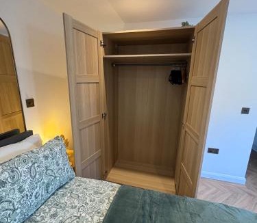 Severn Beach Apartment | The Haven Luxury Studio Apartment with parking