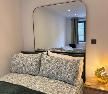 Severn Beach Apartment | The Haven Luxury Studio Apartment with parking