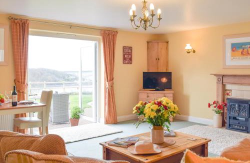Milford Haven House | The Hays