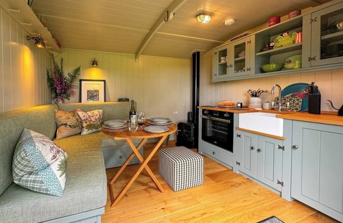 Lupton Cabin | The Holt, a Stunning Cumbrian Shepherd’s Hut