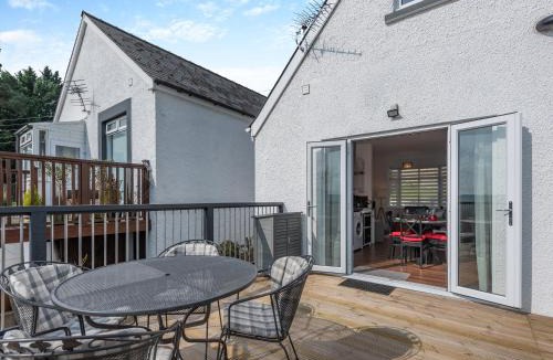 Goodwick House | The Laurels