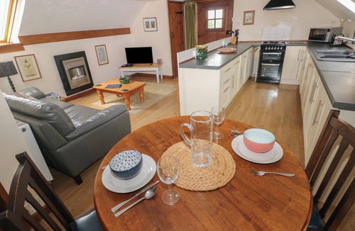Pontfaen Cottage | THE LOFT, PRESELI, romantic, with a garden in Fishguard