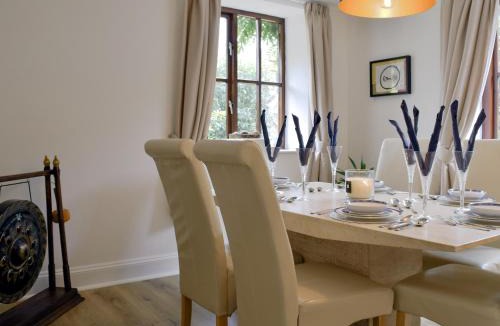 Middle Aston House | The Long House