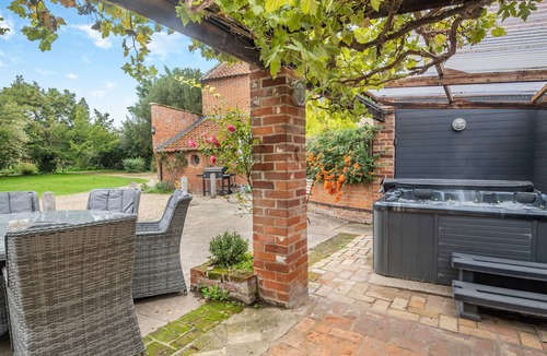 Bramfield House | The Manor House - Five Bedroom House, Sleeps 10