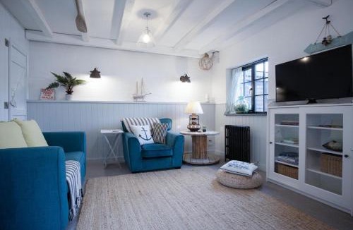 Wiseman's Bridge House | The Old Spa - 2 Bedroom Cottage - Pleasant Valley
