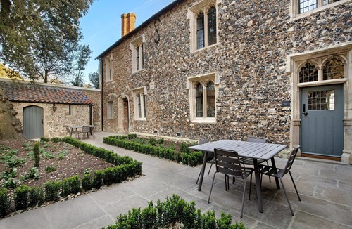 Saint Osyth Cottage | The Priory Retreat - Luxury Cottages