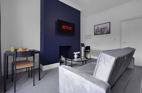 Gloucester Apartment | The Quayside Serviced Apartments | The Lookout