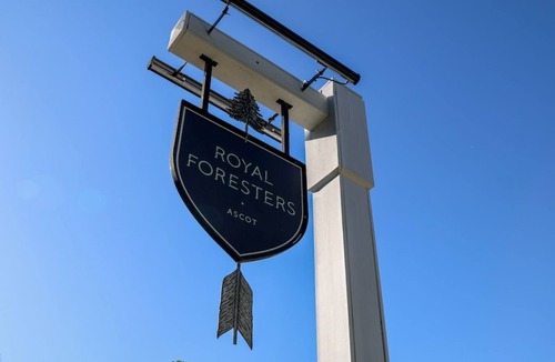 Ascot Hotel | The Royal Foresters, Ascot, Berkshire - Acorn Pubs