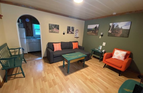 Nevada City Apartment | The Single-track Suite