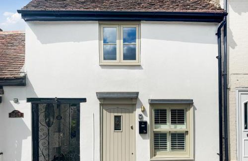 Dedham House | The Snug Cottage