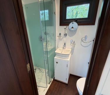 Ardens Grafton Apartment | The Willow Luxury Hut Cotswolds & Stratford