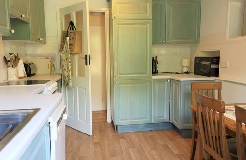 Nettlestone Cottage | Thin End, secluded holiday cottage in Seaview