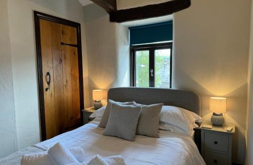 Kendal House | Three - Yard 12