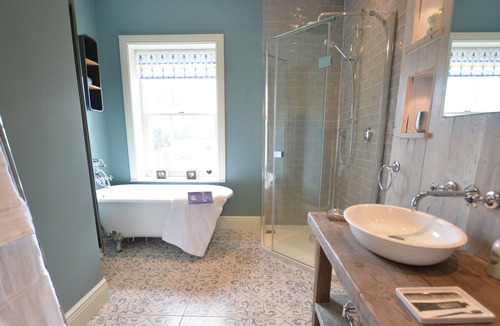 Blythburgh Cottage | THYMBLETHORPE, BLYTHVIEW, pet friendly, with pool in Southwold