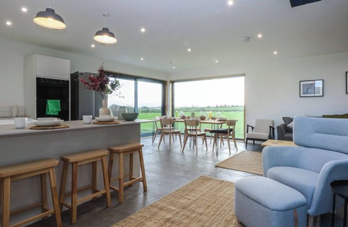 Bodorgan Cottage | TITHE BARN LODGE, pet friendly, with a garden in Malltraeth
