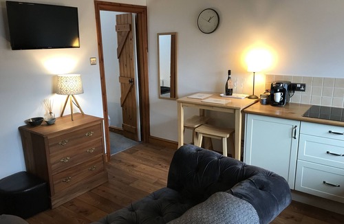 Crooklands Cottage | Traditional Lakeland Hideaway Cottage for two, close to the Lakes and Dales