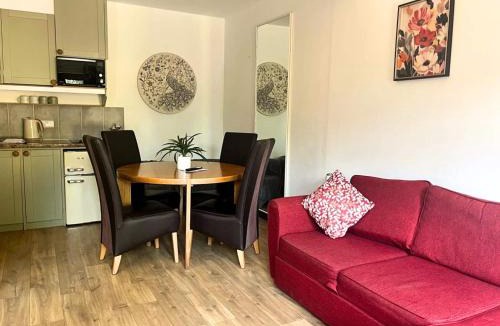 West Grinstead House | Tranquil One Bedroom Countryside Retreat