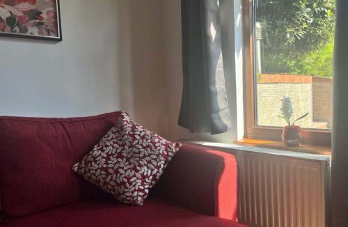 West Grinstead House | Tranquil One Bedroom Countryside Retreat