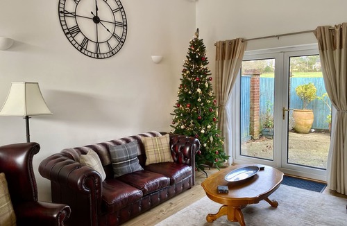 Sway House | Tranquil, relaxing Rushcroft Farm is in the beautiful New Forest National Park