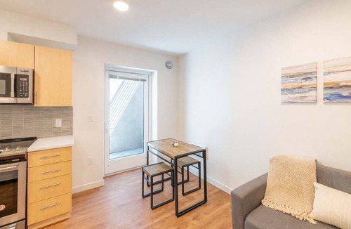Capitol Hill Condo | Tranquil Studio with City Views Seattle