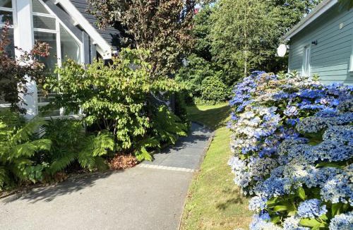 St Austell House | Trewhiddle Retreat V9 by Together Travel - Luxury 4-Bedroom Villa