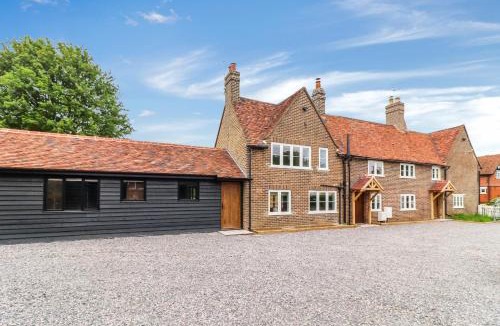 Chipperfield House | Tuffs Farm