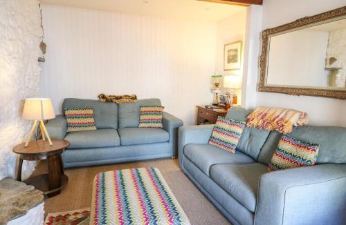 St Davids House | Ty Len