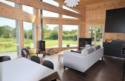 Llangynog Cottage | Ty Log, Llansteffan - Two Bedroom Cottage, Sleeps 4