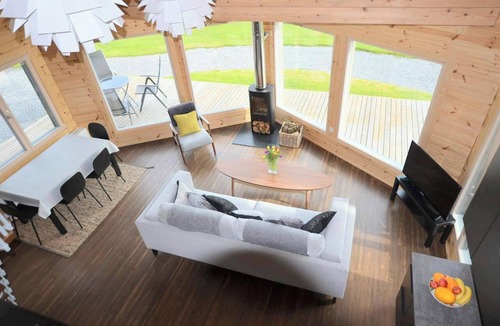 Llangynog Cottage | Ty Log, Llansteffan - Two Bedroom Cottage, Sleeps 4