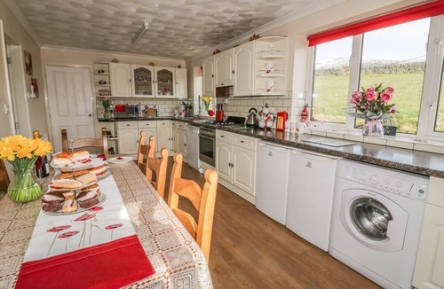 Garndolbenmaen House | Tyn Y Gorlan, Criccieth