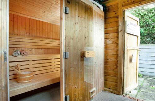 Sticklepath House | Uk45543-The Threshing Barn